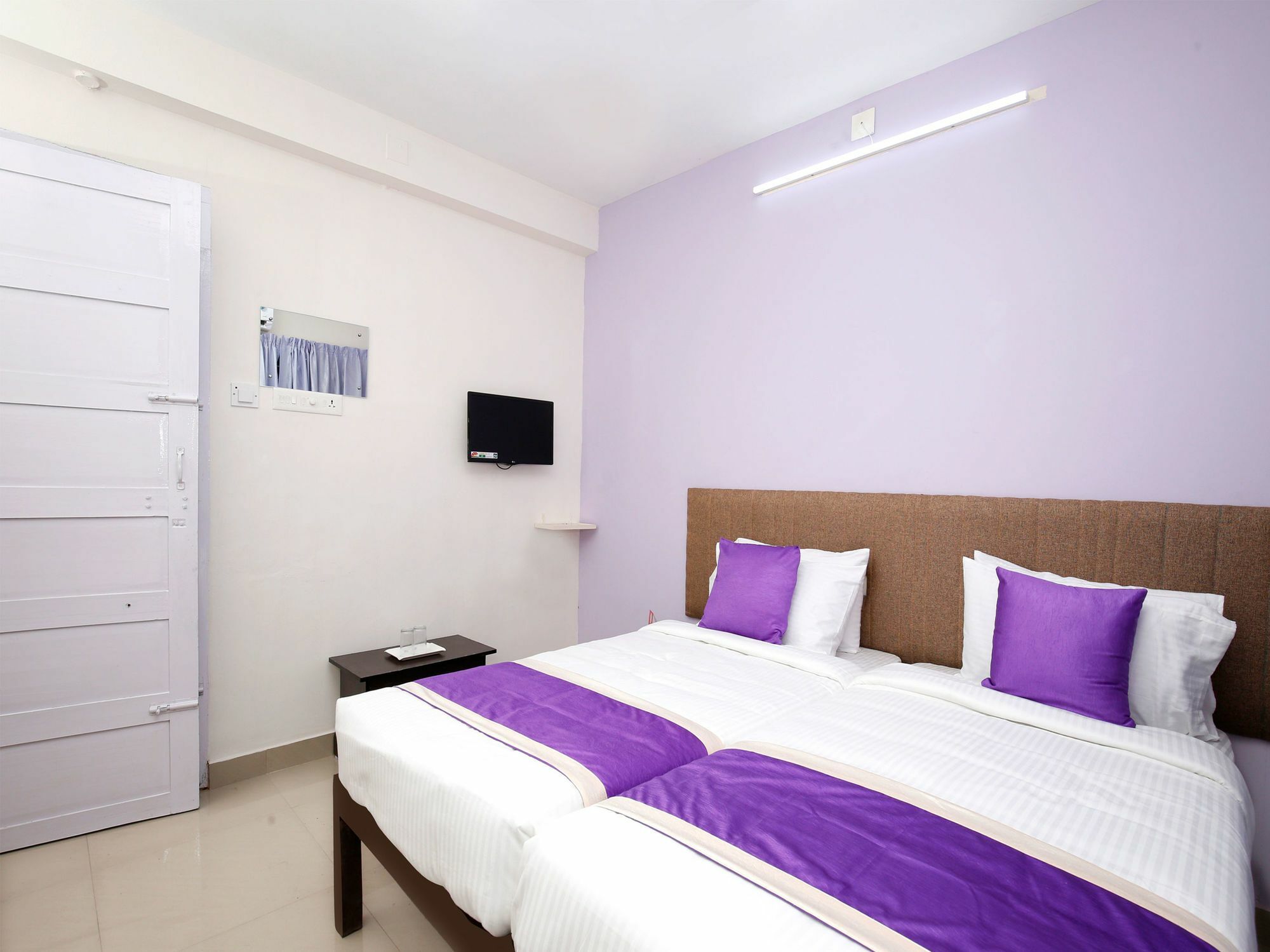 Oyo 9797 Hotel Vbee Plaza Thiruvananthapuram Exterior foto
